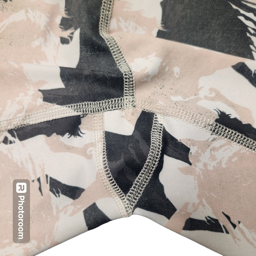 Beach Riot Bike Shorts (Taupe Horse) Women's Clothing Sz. M Athleisure - Picture 5 of 7